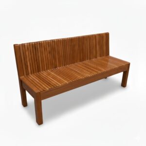 Banca de Madera Moonglier en  Tornillo 1.50 m con Respaldo Decorativo – Uso Exterior