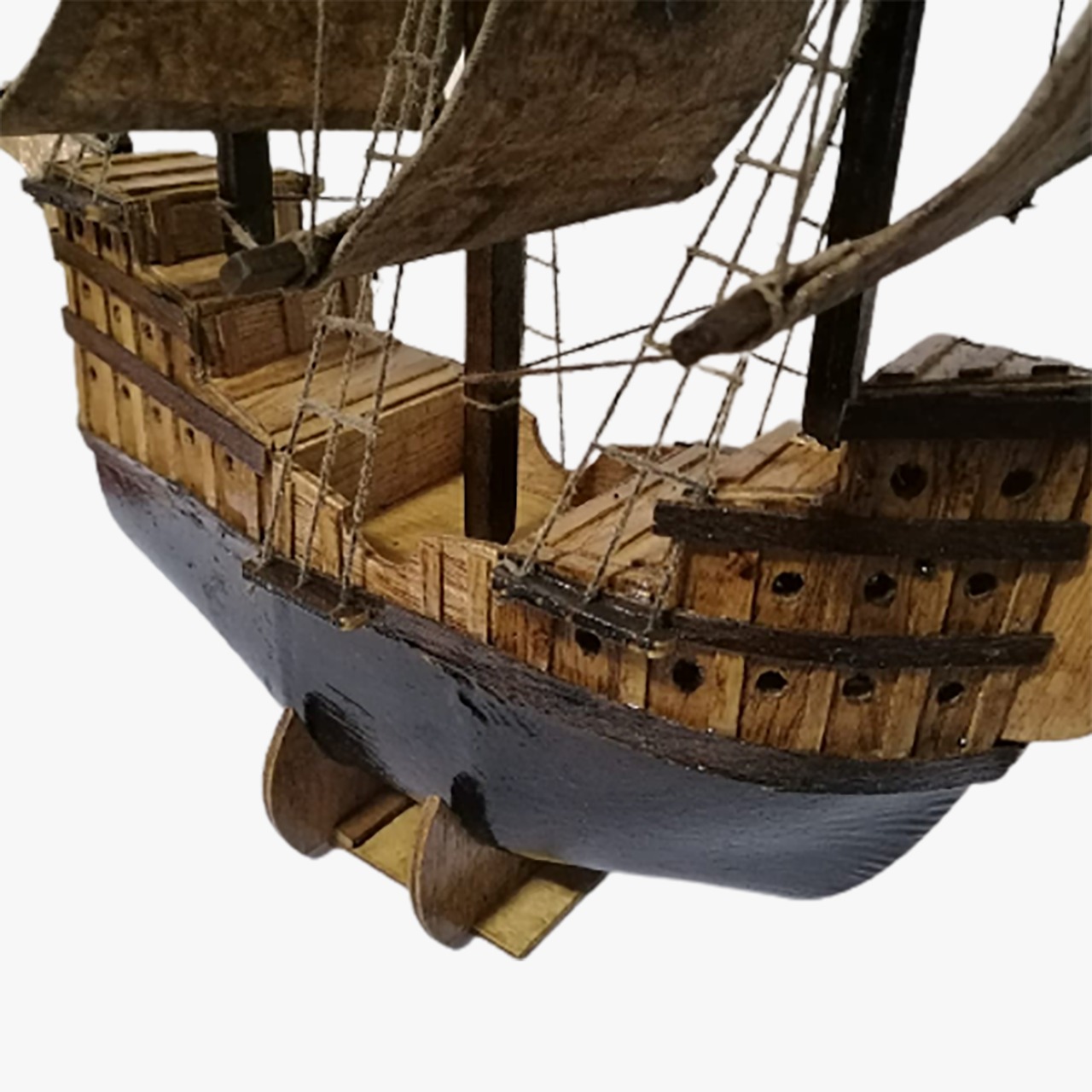 Barco Pirata de Madera de Barbanegra - Imagen 3